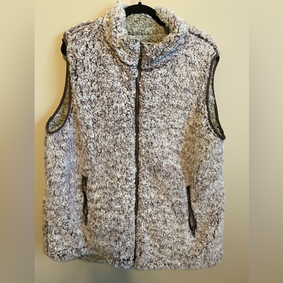 entro Jackets & Blazers - Entro Brown and cream fur vest 2 x